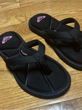 Roxy Black Flip Flop Sandals with Pink Logo Accent